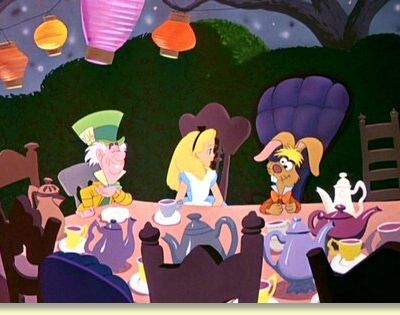 ... celle qui, comme chez une certaine Alice, par un beau dimanche du mois d'août ...