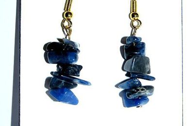 BOUCLE OREILLE BAROQUE SODALITE 10 - CROCHET DORE 