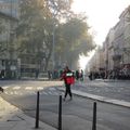 Doudoune tricolore (Place Gabriel Péri, Lyon, 3°/7°)