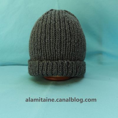 Un bonnet femme
