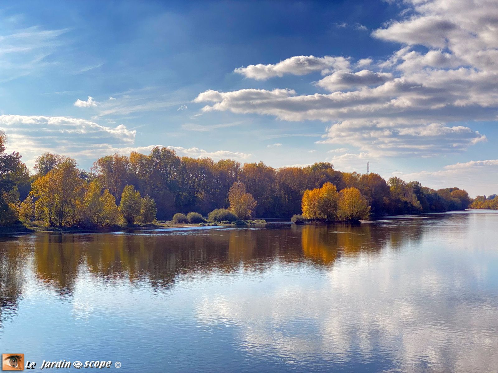 La Loire en automne à Combleux - Loiret