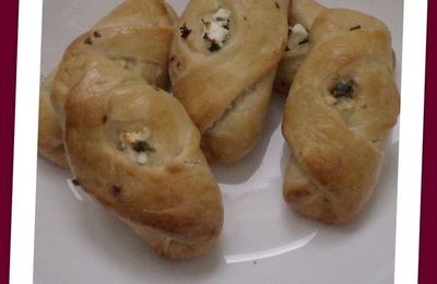 Petits pains fourrés à la Feta - Beyaz Peynirli poğaça