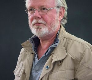 Óscar Arturo Hahn (1938 -) : Corps présent / Cuerpo presente