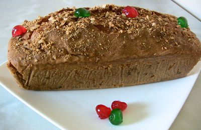 Cake aux raisins secs et fruits confits