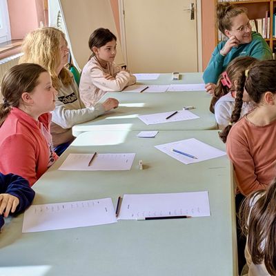 DES MOTS DEVINÉS, MIMÉS ET ÉPELÉS.