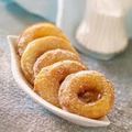 Le beignet aux pommes. Pet, bugne, merveille  ou oreillette. En 1753.