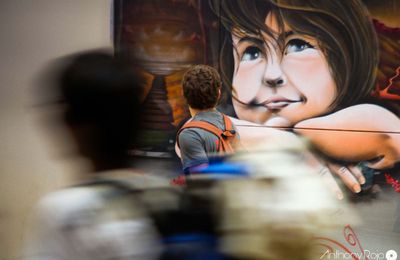 Photos - La gare Saint-Jean accueille les graffitis de Sébastien Cartagena pour la bonne cause !