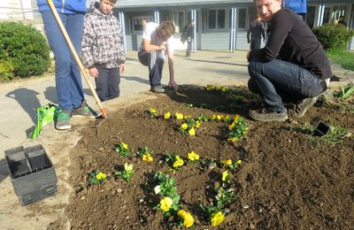 Le printemps arrive : atelier espaces verts pour les 4èmes