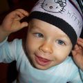 MON PETIT COUSIN ET LE BONNET HELLO KITTY