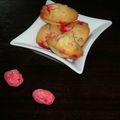 Mini madeleines aux pralines roses.
