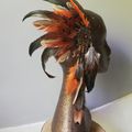 La pince " Haniwa" faite de plumes pour vos coiffures d'inspiration Pagan