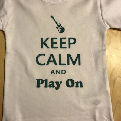 Encore un t-shirt.