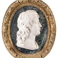 Médaillon représentant un jeune homme de profil en marbre blanc.Epoque Louis XIV