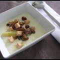 Velouté d'asperges à l'huile de noisettes 