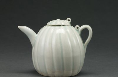 Covered Ewer in the Form of a Melon, Southern Song dynasty (1127–1279)