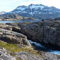 Le Groenland - les lacs immenses et les montagnes enneigées