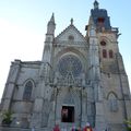 FOUGÈRES (35) - Église Saint-Léonard