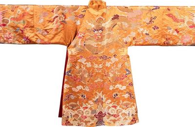 A salmon-ground 'dragon' robe, Vietnam, Nguyên dynasty, 20th century