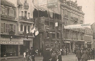 Quid de ce cliché, édité en carte photo, du Faubourg des Ancêtres à Belfort ?