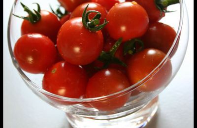 Tarte aux oignons, tomates & anchois