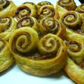 Palmiers à la mousse de canard et confit d'oignon