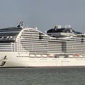 Deux paquebots géants de la classe "World" vont être construits par le chantier naval de Saint-Nazaire — Two giant "World" class cruise ships will be built by the Saint-Nazaire shipyards