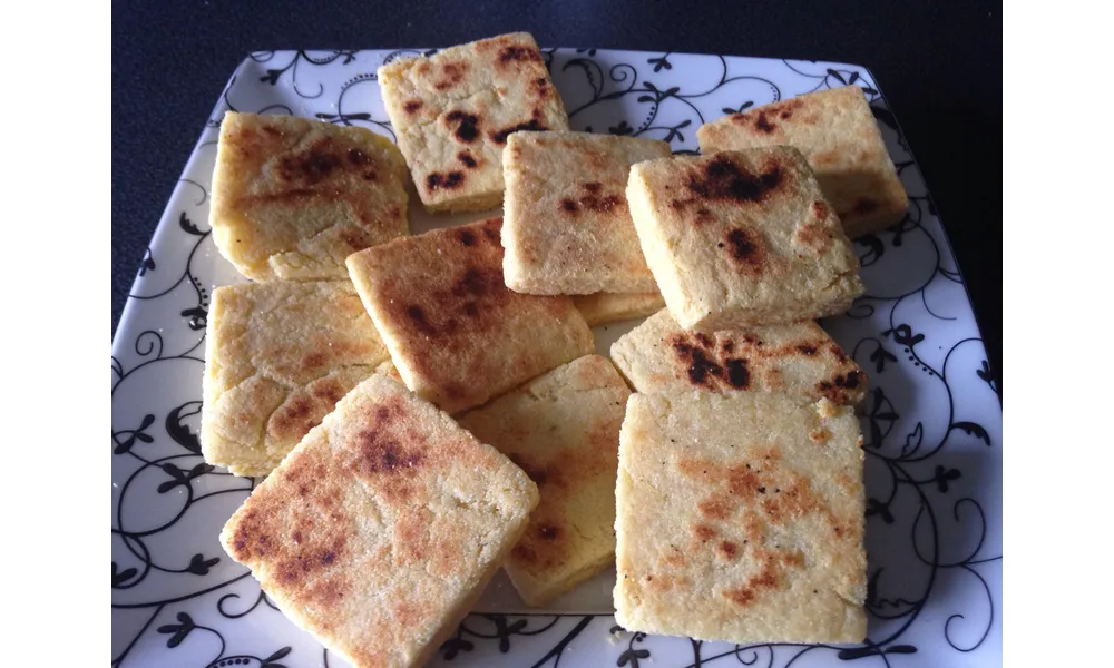 Galette de semoule mbesses