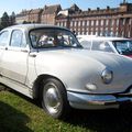 La Panhard dyna Z1 berline luxe spéciale de 1956 (7 ème Rohan Locomotion à Saverne)