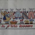 La petite lessive étendue et sèche