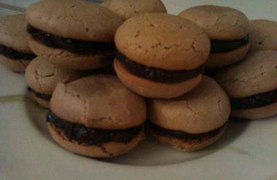 Mes premiers macarons (pas tout à fait réussis)