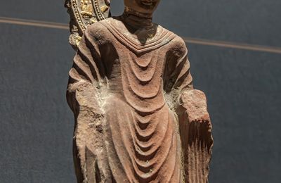 Stone statue of Ashoka, 551