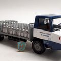 Berliet Stradair 20 laitier. Hachette. Collection Berliet. #19. 1/43.