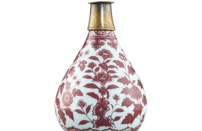 A copper-red pear-shaped vase, Ming dynasty, Hongwu period (1368-1398)
