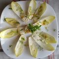 Soleil printanier d'endives, plumet de fenouil, mozzarella et oeuf dur bio