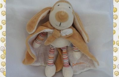 Doudou Peluche Chien Super doudou Cape Beige Ecru Pattes Rayures Ajena