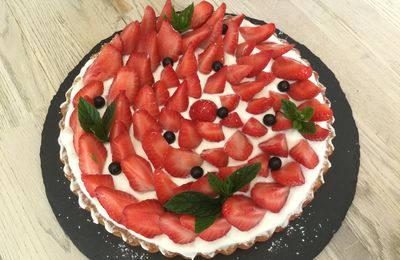 Tarte aux fraises et à la ricotta sans cuisson ( 220 cal/ par personne)