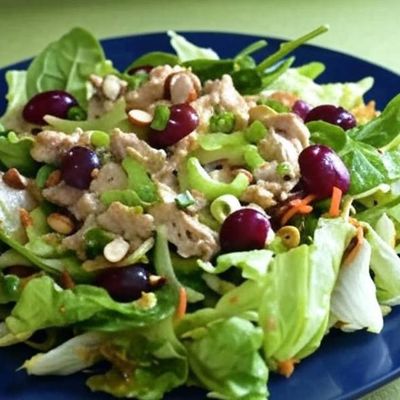 Salade de Dinde aux Raisins, un Délice Estival