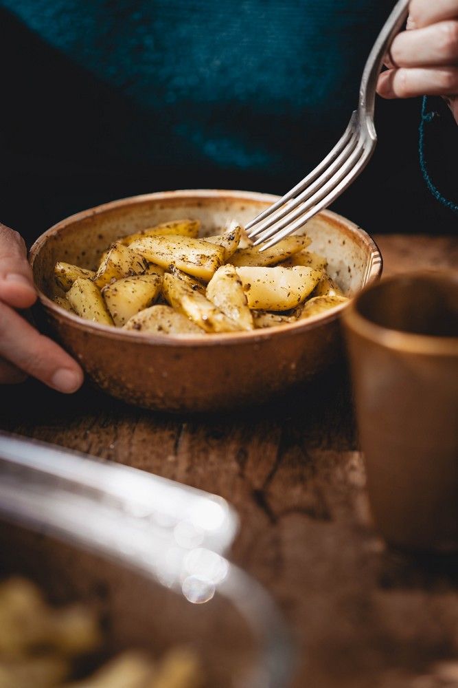 pommes de terre au four, PDT moelleuses, fondantes, recette facile, huile d'olive, herbes de provence
