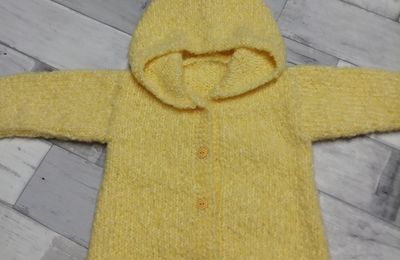 Manteau à capuche taille 1 an en TOISON 100 de Bergère de France