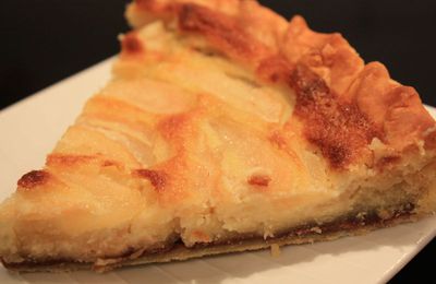 TARTE AUX POIRES-FRANGIPANE ET PRALINOISE