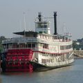 03- Mississippi steamboat