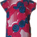 Robe col bateau rose fuchsia et bleu en tissu africain