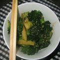 Wok de brocoli, épinard et sésame