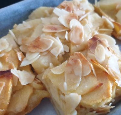 CARRÉS POMMES-AMANDES-MIEL