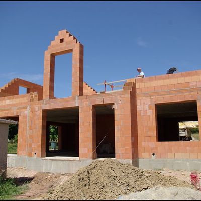 à peine la maçonnerie finie....