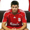 P. League - Steven Gerrard opéré