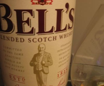 Le scotch whisky Bell's. first in England. En 1851.