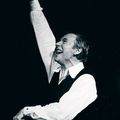 Michel GINIES (1952) - Yves Montand sur scène à l'Olympia, le 15 octobre 1981