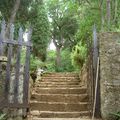 Fontfroide, entrée des jardins en terrasse