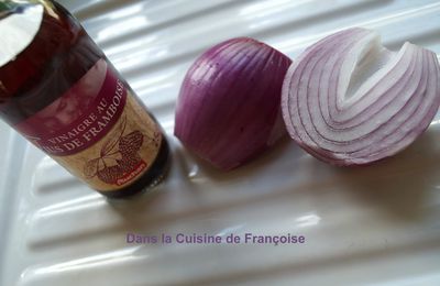 Oignons Rouges Confits au Vinaigre comme des Pickles